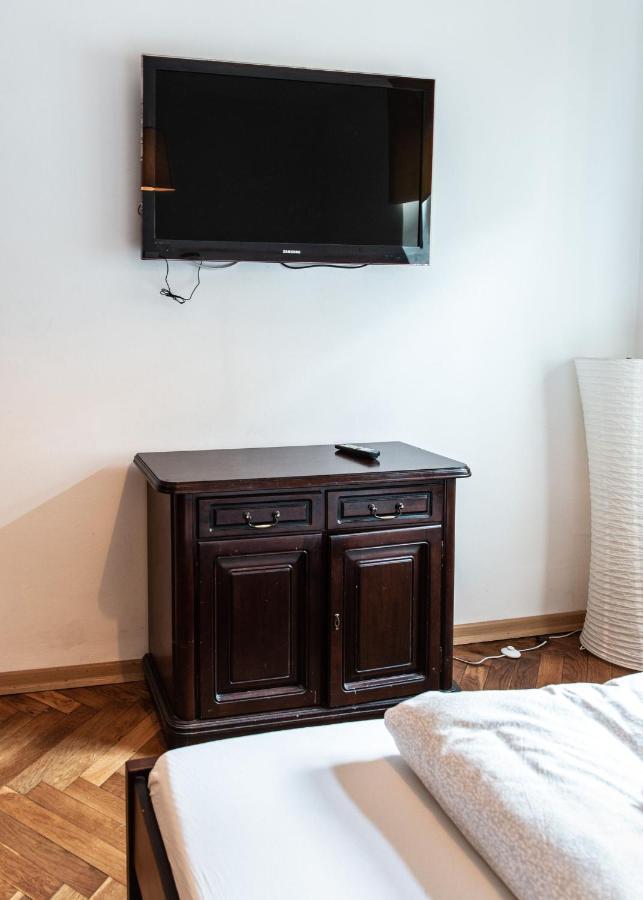 Apartament Cafe Belg 琴斯托霍瓦 外观 照片